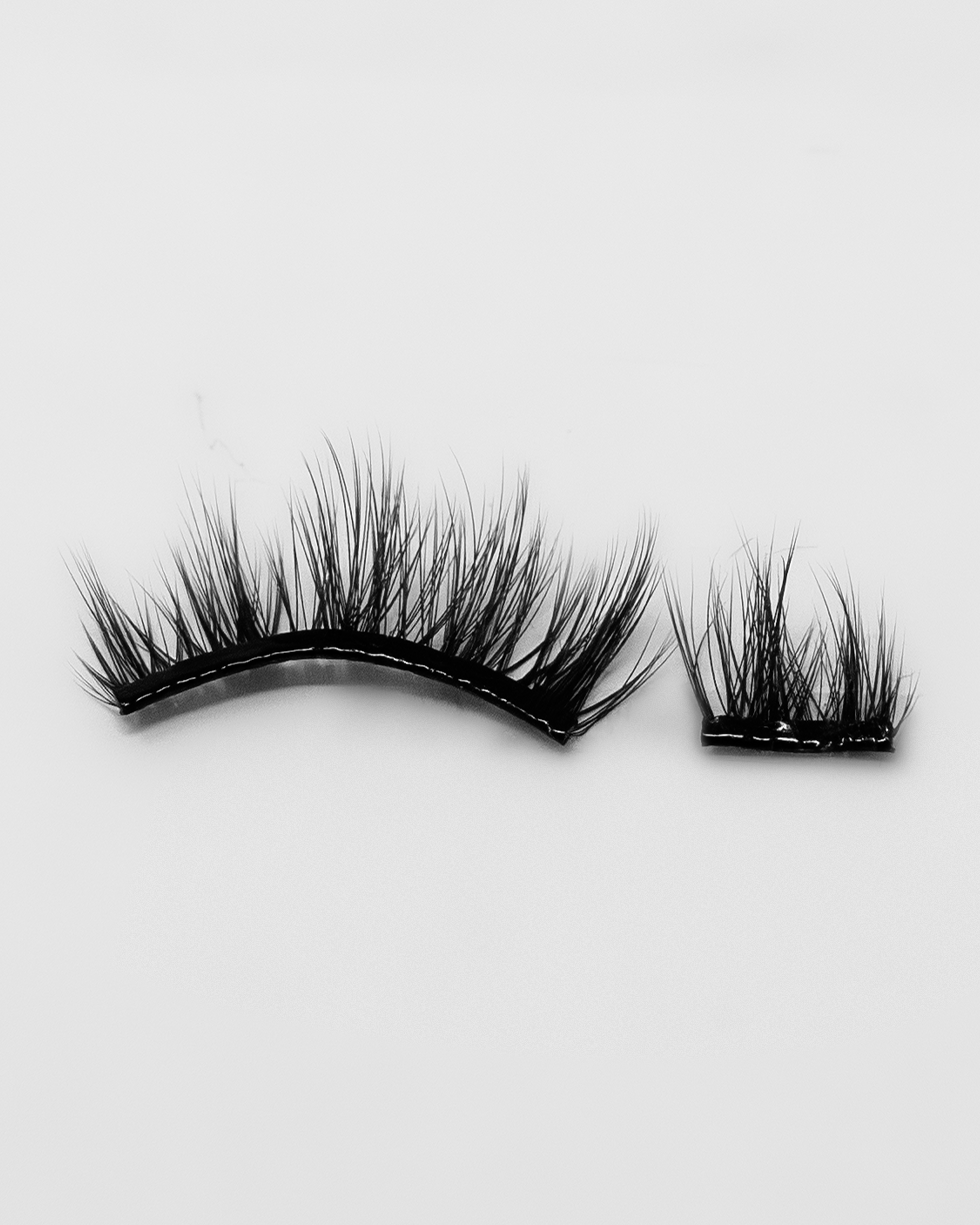 Ebe Half Lashes - Yana - Wispy Short
